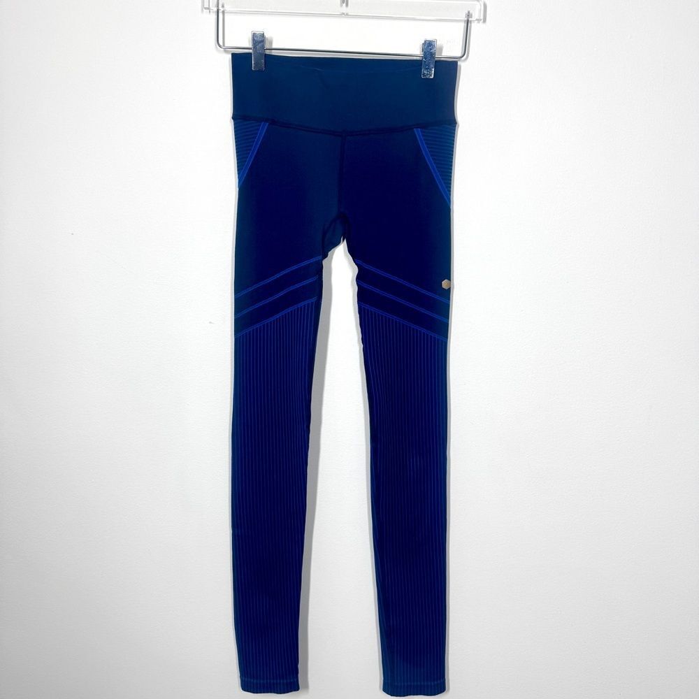 Asics Women’s Size Medium Leggings Blue on Blue Geometric Panel Design